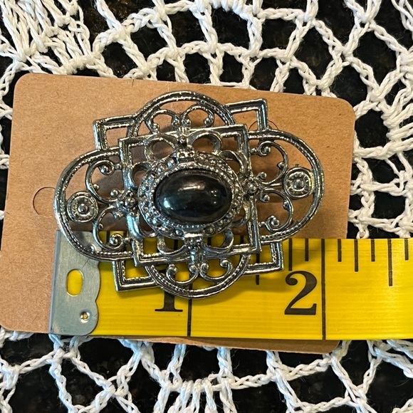 Beautiful Vintage Ornate Design Silver Tone with Black Aura Borealis Brooch - Picture 3 of 3